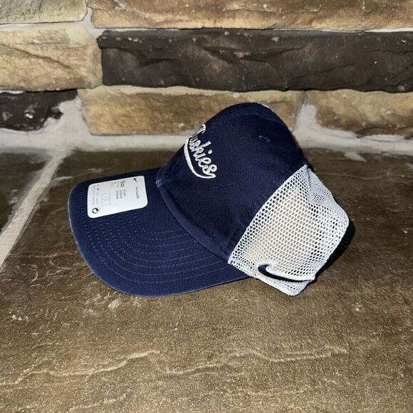 Nike Unisex Ball Hats Caps-- UConn Huskies -- Heritage - Picture 2 of 3